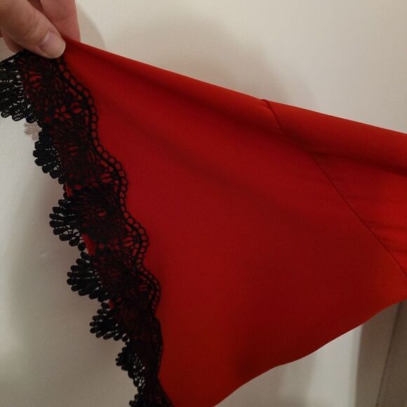 EST. 1946 Red Blouse with lace sleeves - Picture 4 of 7